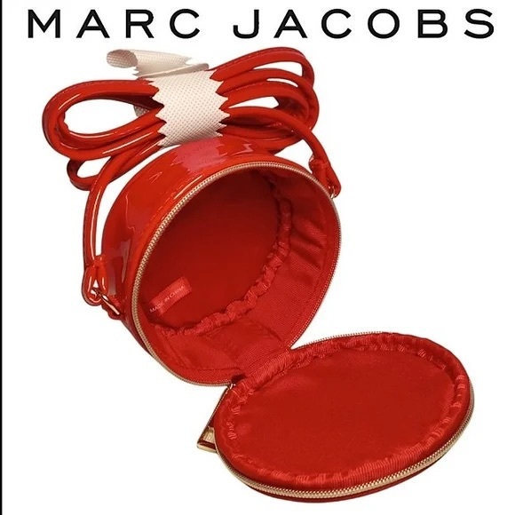 Marc Jacobs Red Round Crossbody Bag NWOT - Picture 2 of 4